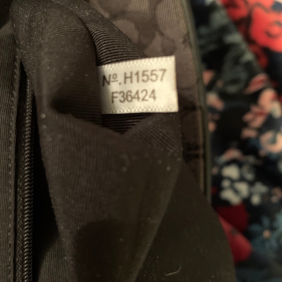 Coach F36424 Phoebe Smoke/Black Outline Signature Shoulder Bag - Picture 3 of 10